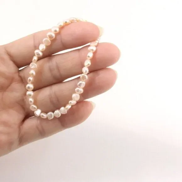 Elegant Simple Baby Baroque Peach Pearl Necklace and Bracelet Set - Picture 3 of 10